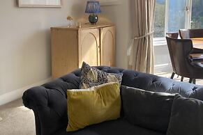 Seaside 2-bed, Sleeps 4, Parking & Pet Friendly