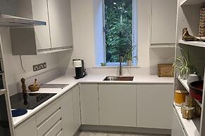 Seaside 2-bed, Sleeps 4, Parking & Pet Friendly