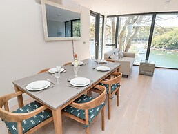 3 The Hide