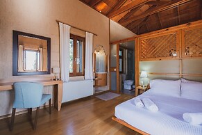 Villa Kalogra - Natural Habitat w. Views