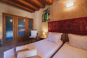 Villa Kalogra - Natural Habitat w. Views