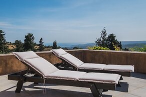 Villa Kalogra - Natural Habitat w. Views