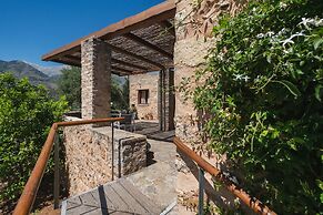 Villa Kalogra - Natural Habitat w. Views