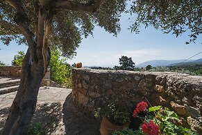 Villa Kalogra - Natural Habitat w. Views