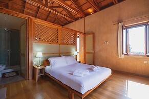 Villa Kalogra - Natural Habitat w. Views