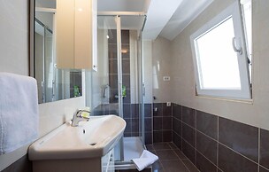 Beautiful Home in Split With Wifi and 4 Bedrooms