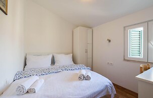 Beautiful Home in Split With Wifi and 4 Bedrooms