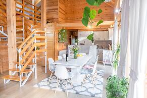 Immaculate 4-bed Cottage in Kolasin / Montenegro