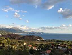 Panorama View 2-bed Apartment in Sutomore