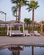 Waves Aqua Hotel