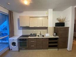 Sea View 1 Bed Apartment With Stunning Ocean Views
