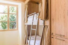 Hostel Antique