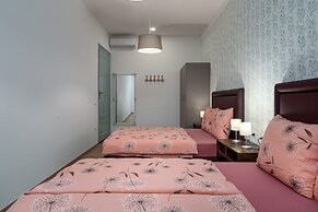 Hostel Antique