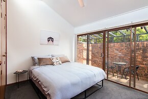 Daphne Street 7