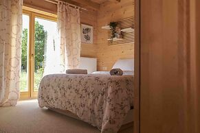 Lovely 4-bed Cottage in Kolasin