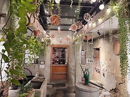 Central Alley 41