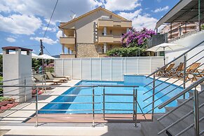 A3 90m2 apt W.shared Pool & Balcony,next to Beach