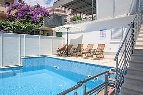 A3 90m2 apt W.shared Pool & Balcony,next to Beach
