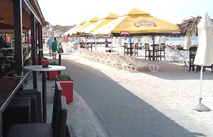 A2-apt w. Shared Pool & Balcony,next to the Beach
