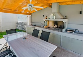 6 Bed Villa - Sleeps 15 - Pets - Pool - Jacuzzi