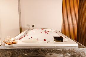 Tour De Phuket Hotel