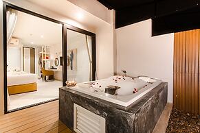 Tour De Phuket Hotel