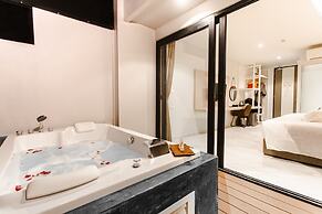 Tour De Phuket Hotel