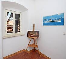 A1 - apt With Terrace, Best Location in Supetar