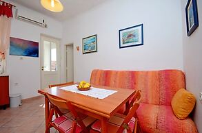 A1 - apt With Terrace, Best Location in Supetar