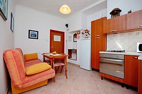 A1 - apt With Terrace, Best Location in Supetar