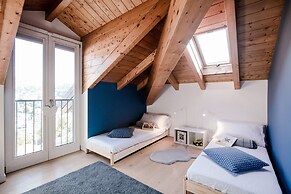 MyHomeInComo - Modern Luxury Attic