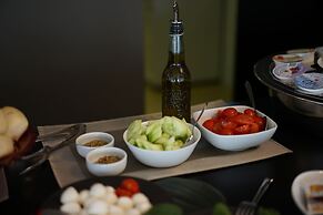 HOTEL APLO - BREAKFAST EXPERIENCE