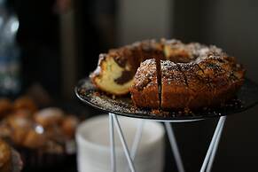 HOTEL APLO - BREAKFAST EXPERIENCE
