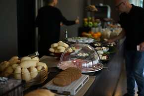 HOTEL APLO - BREAKFAST EXPERIENCE