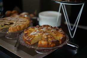 HOTEL APLO - BREAKFAST EXPERIENCE
