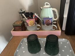The Three Cups Inn