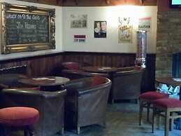 Dixie Arms
