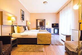 Hill Hotel