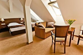 Korel Hotel