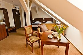 Korel Hotel