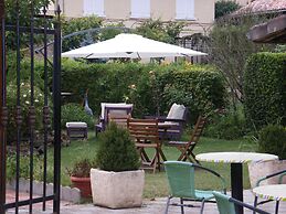 Logis Hôtel Restaurant Du Commerce