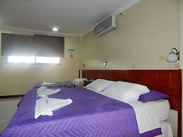 Hotel Los Algarrobos