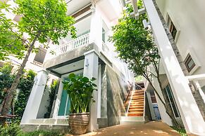 Changmoi House (Little Village)