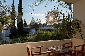 Hydra Beach Resort