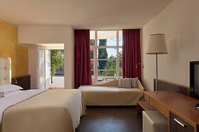 Hydra Beach Resort