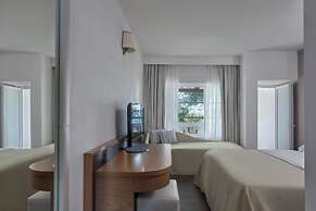 Hydra Beach Resort