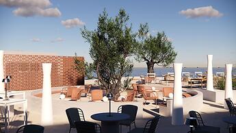 Hydra Beach Resort