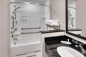 Fairfield Inn & Suites by Marriott Moncton