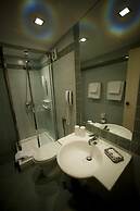 Athinais Hotel