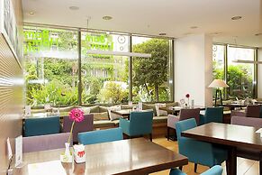 Athinais Hotel